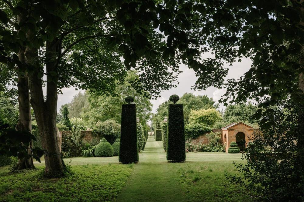 Cressy Hall - Historic Grade II Listed Manor, Gorgeous Topiary Garden Gosberton Ngoại thất bức ảnh